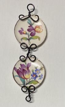 Platter i vægholder