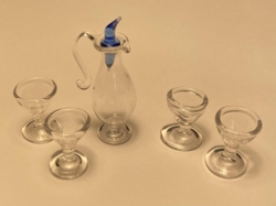 Kande med glas