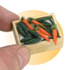 Løse grøntsager i kasse